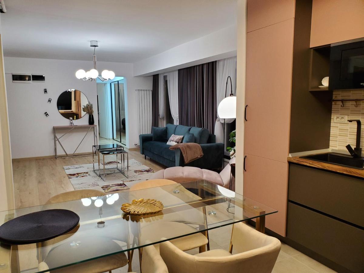 Jad- Penthouse With Jacuzzi And Mountain View - Coresi Apartment